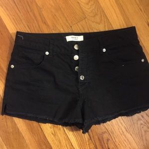 F21 black shorts with 4 buttons